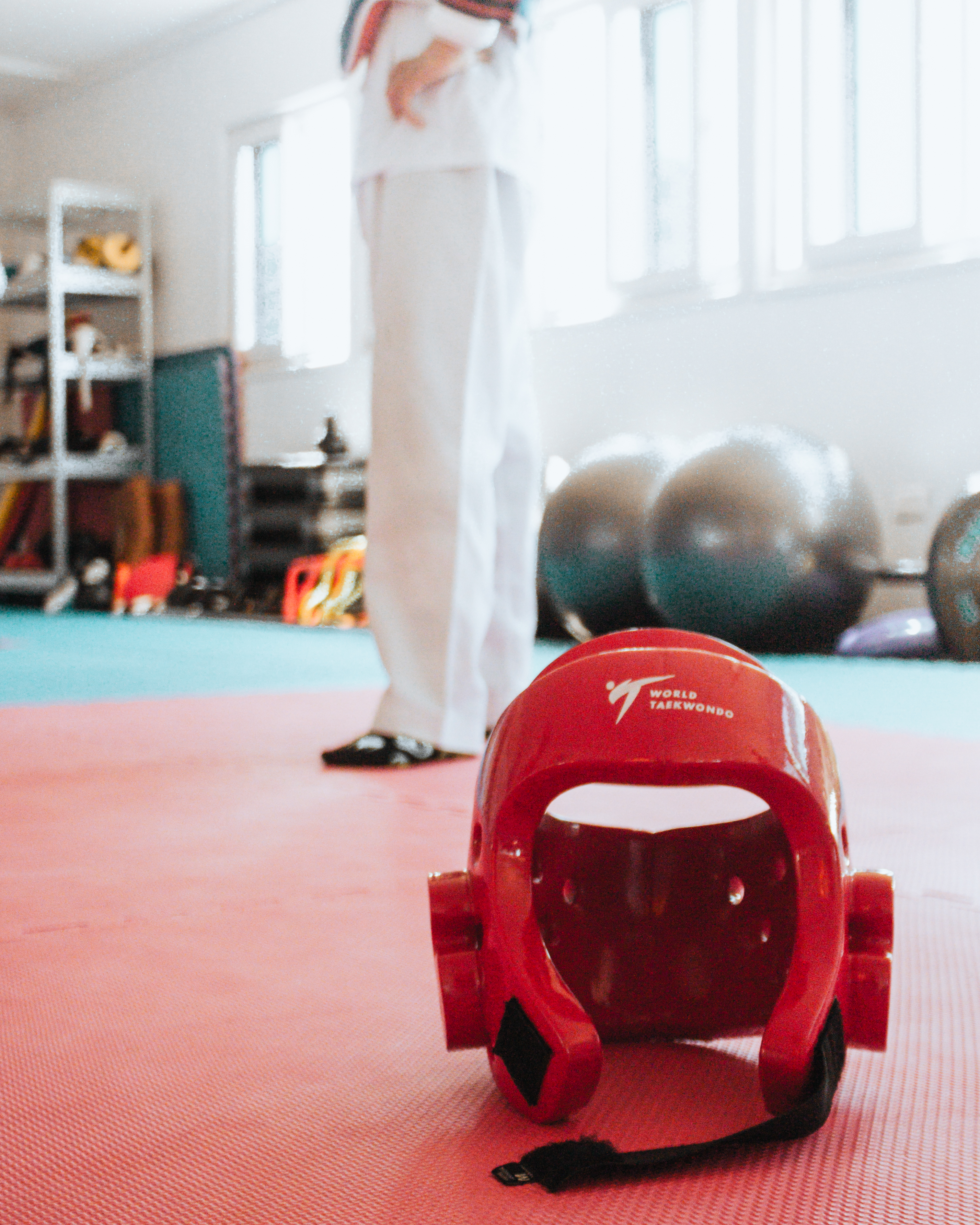 Equipo de protección y entrenamiento para taekwondo olímpico.